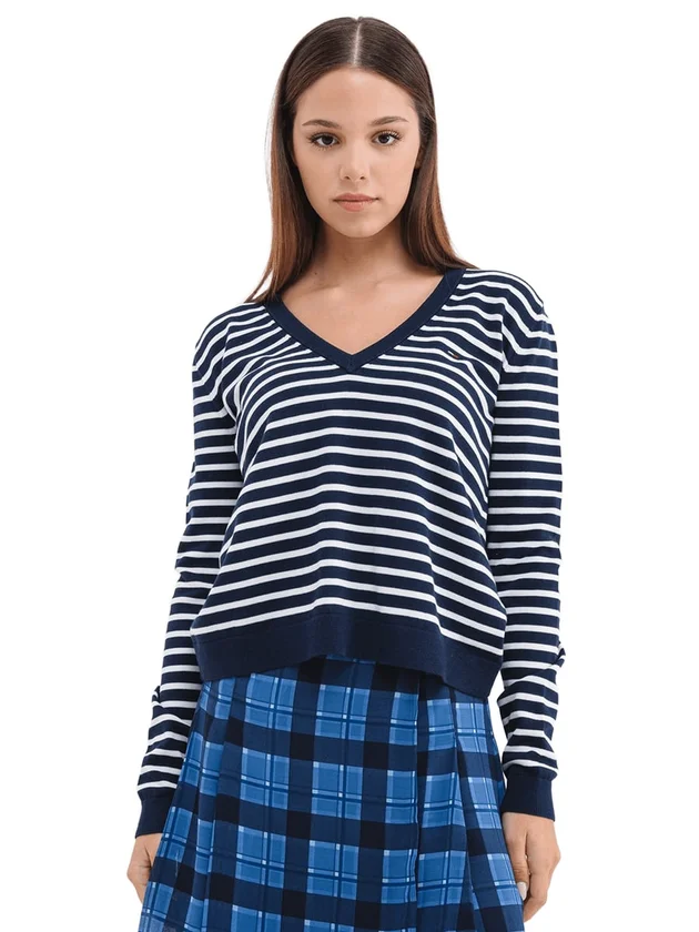 Essential Vneck
