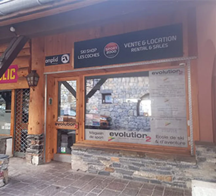 Extérieur du magasin SPORT 2000 LA PLAGNE SKI SHOP LES COCHES SPORTSHOP PARADISKI