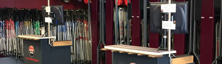 Intérieur du magasin SPORT 2000 SUPER BESSE SKI SHOP FALGOUX