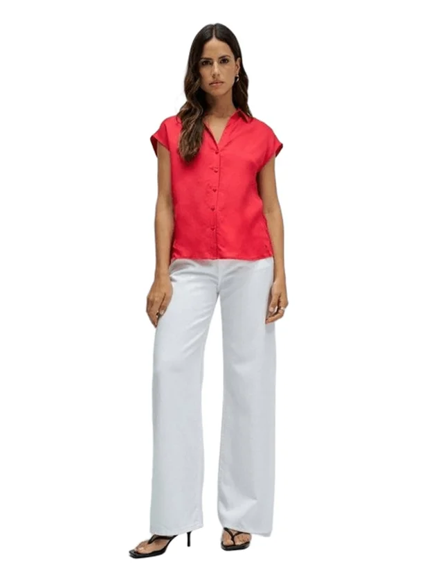 Basic Sleeveless Shirt
