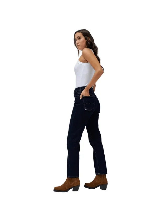 True Cropped Slim Rinse Wash
