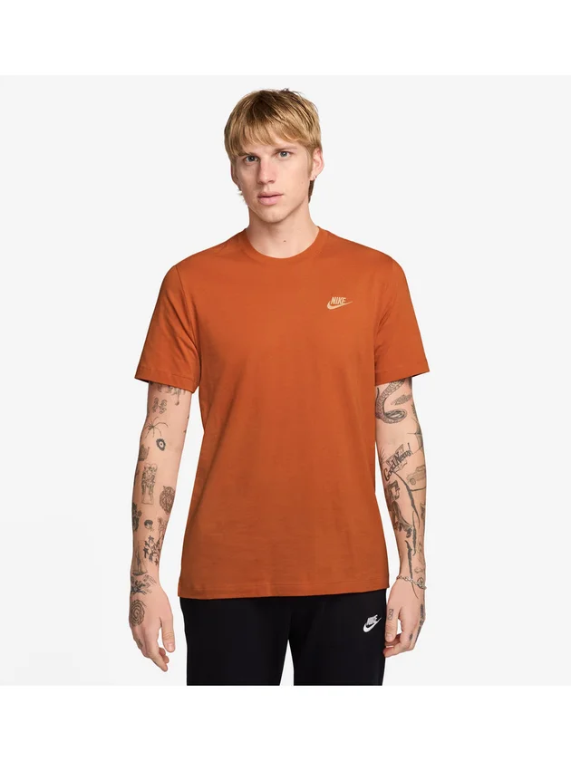 Club Tee