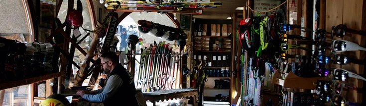 Intérieur du magasin SPORT 2000 ALPE D'HUEZ CORNERSKI