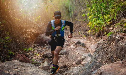 Quelle tenue choisir pour faire un trail ?