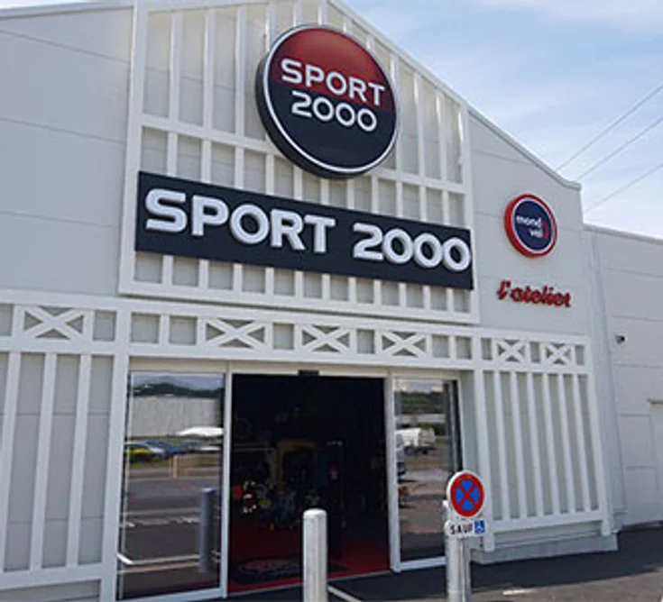 Extérieur du magasin SPORT 2000 DIVES SUR MER  (MONDOVELO)