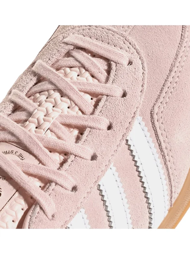 Gazelle Indoor