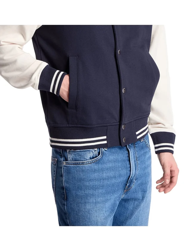 Script Colorblock Bomber