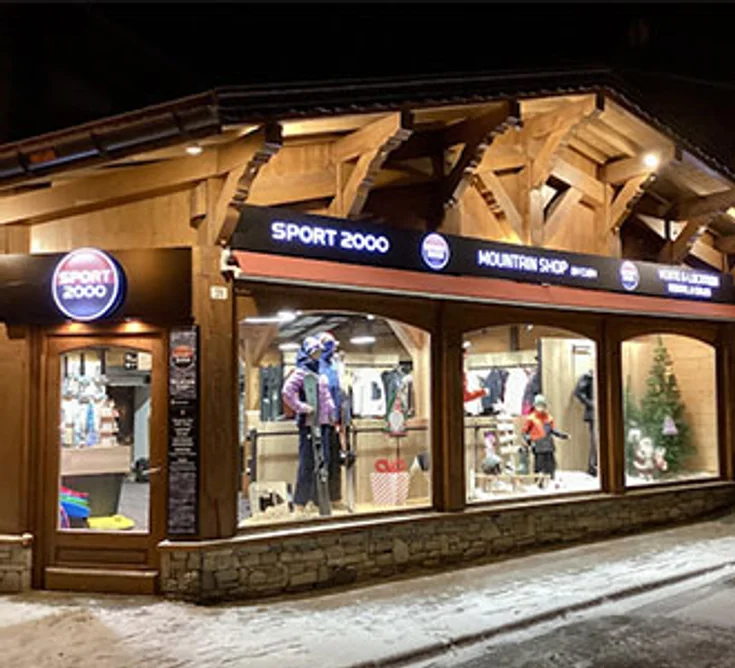Extérieur du magasin SPORT 2000 LES CONTAMINES MONTJOIE MOUNTAIN SHOP BY CUBY