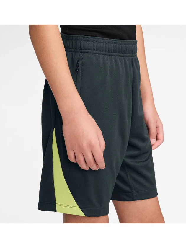 Df Strk24 Short