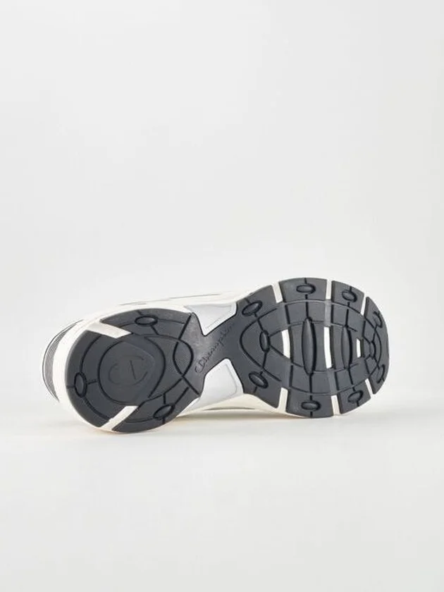 RN 00 Low Cut Shoe