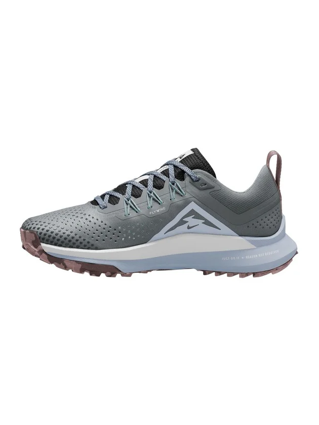 React Pegasus Trail 4