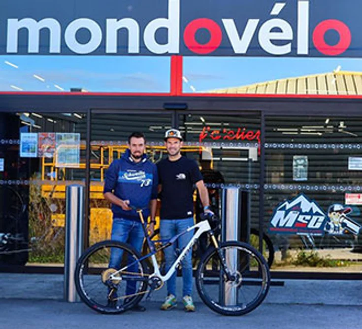 Extérieur du magasin MONDOVELO AMBERIEU EN BUGEY