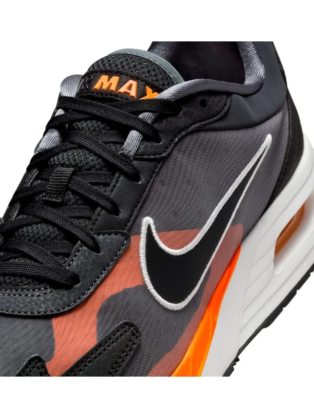 Air Max Solo SE