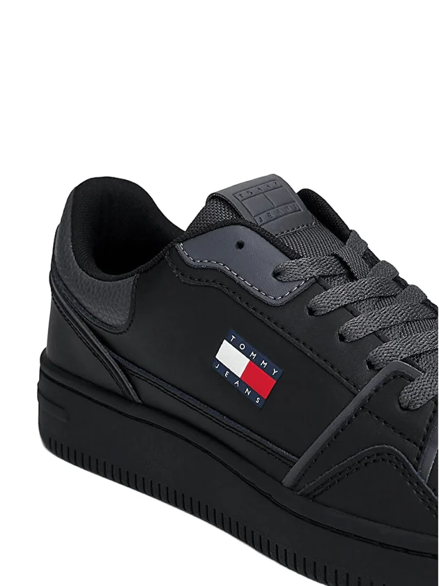 Retro Basket Sneaker