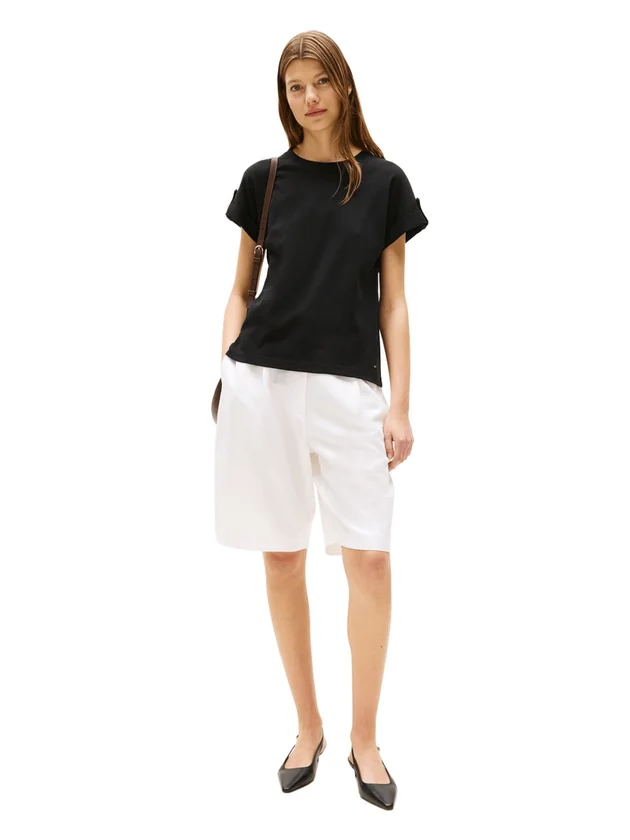 Gold Button Mdrn C Nk Ss Tee