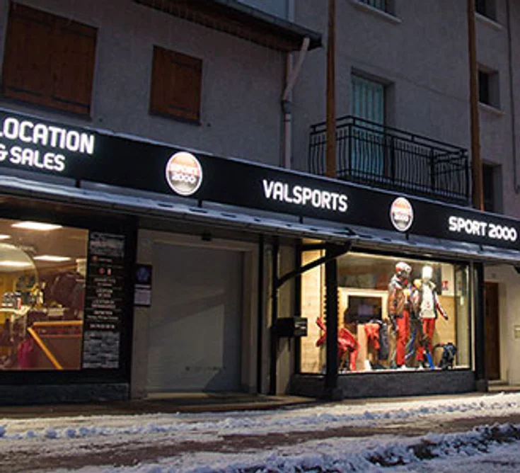 Extérieur du magasin SPORT 2000 VAL CENIS LANSLEBOURG VAL SPORTS