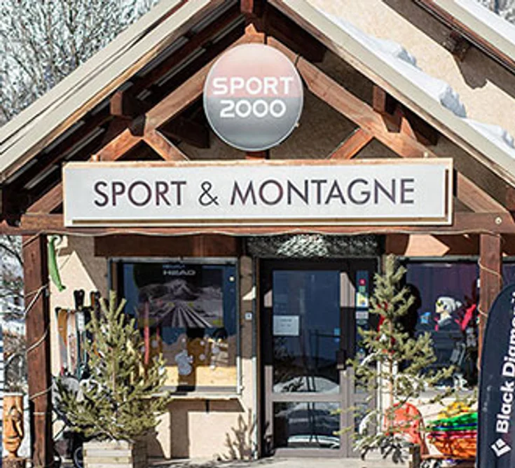 Extérieur du magasin SPORT 2000 PELVOUX EN ECRINS