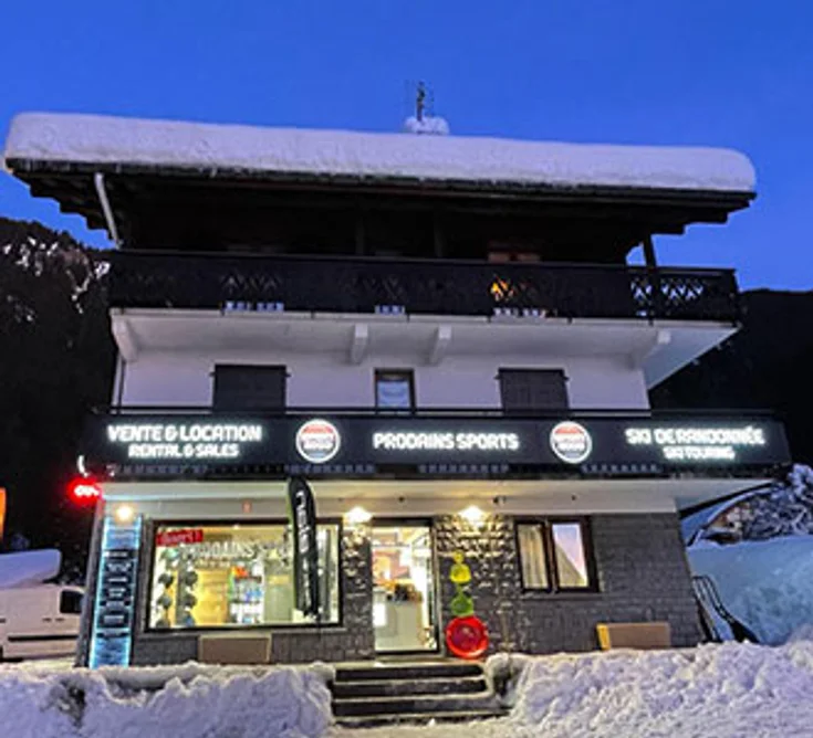Extérieur du magasin SPORT 2000 MORZINE PRODAINS SPORTS