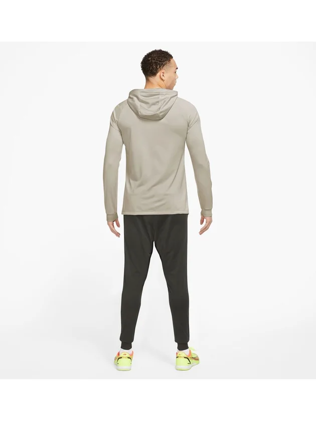 Df Strk Hd Trk Suit
