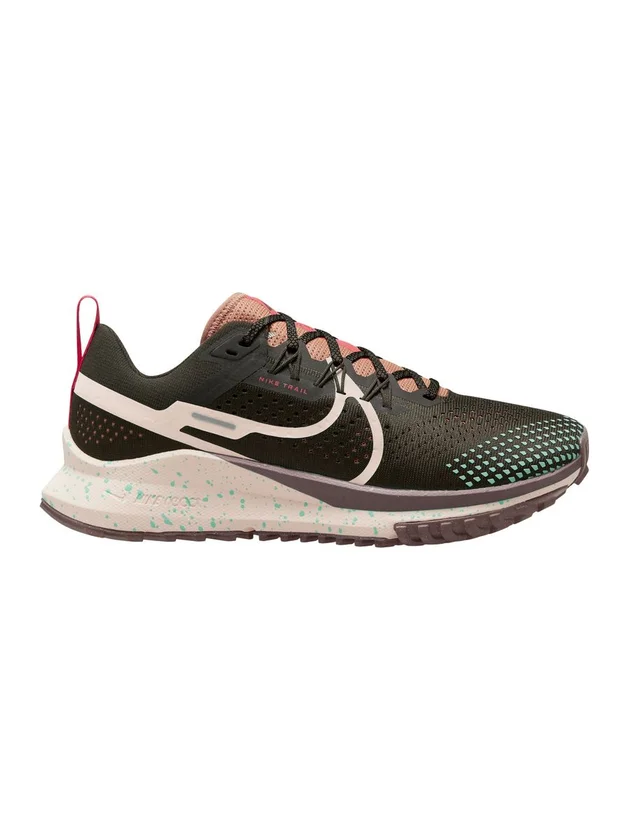 React Pegasus Trail 4