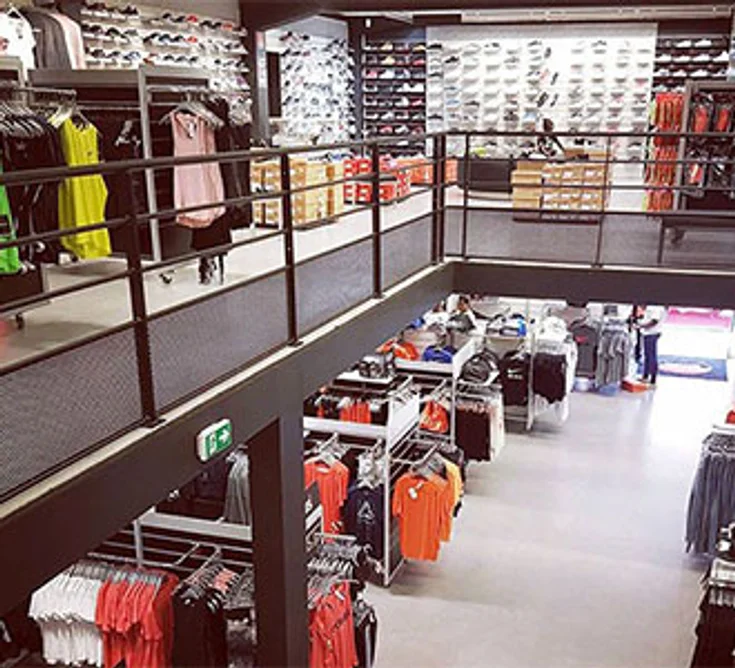 Extérieur du magasin SPORT 2000 CAYENNE (Route de Baduel)