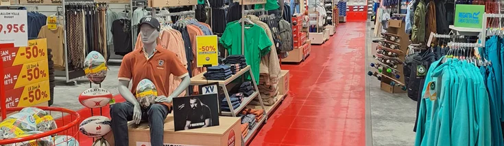 Intérieur du magasin SPORT 2000 MAURIAC