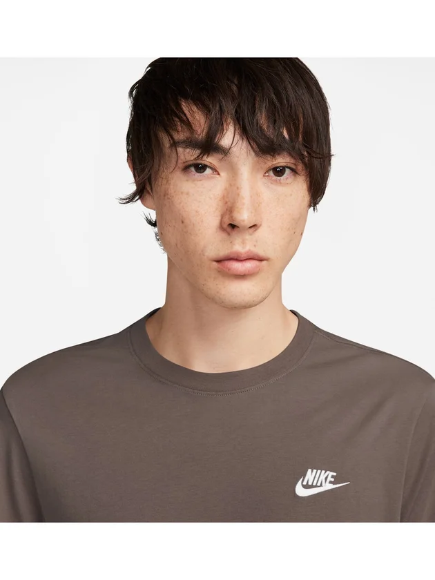 Club Tee