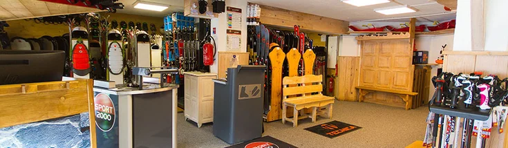 Intérieur du magasin SPORT 2000 ISOLA 2000 QUARTZ SPORT