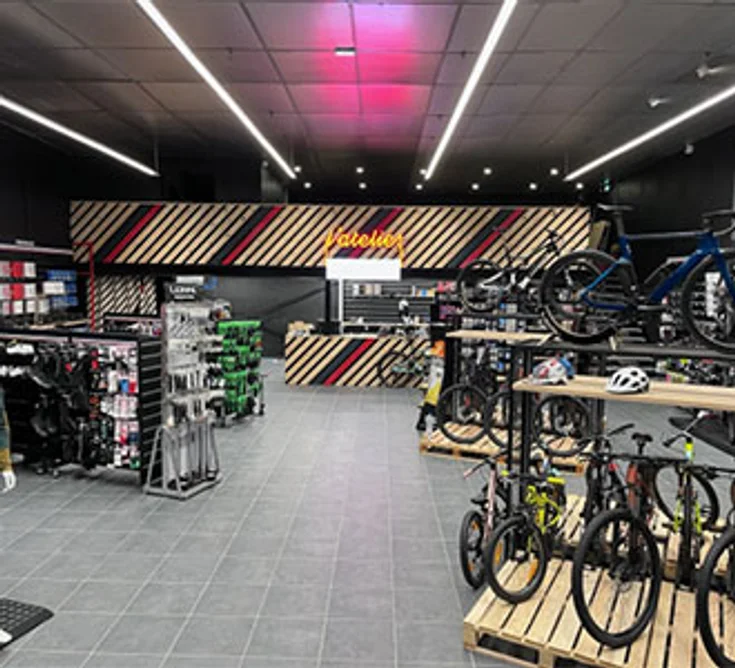 Extérieur du magasin MONDOVELO BRIVES CHARENSAC
