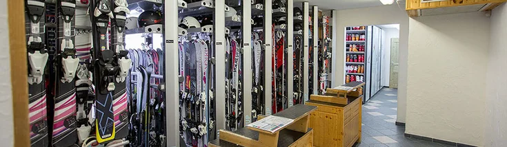 Intérieur du magasin SPORT 2000 LA TOUSSUIRE LES TRYOSKYS