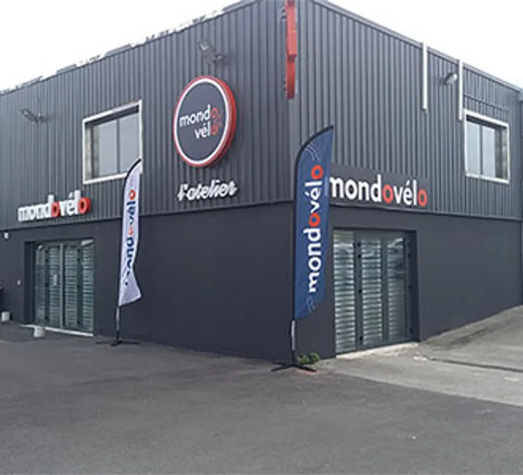 Extérieur du magasin MONDOVELO ANTHY SUR LEMAN