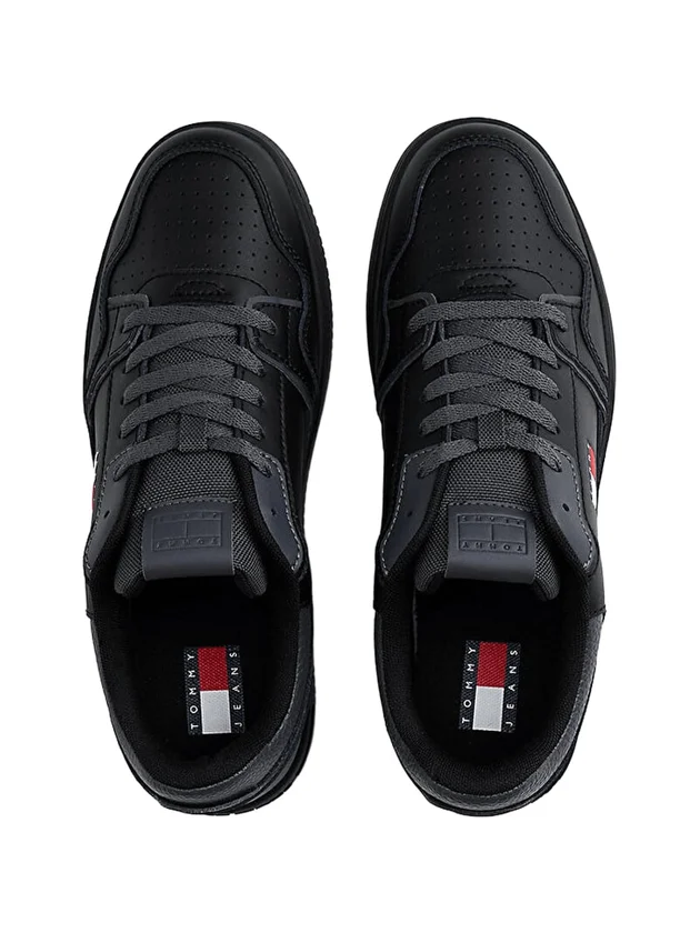 Retro Basket Sneaker