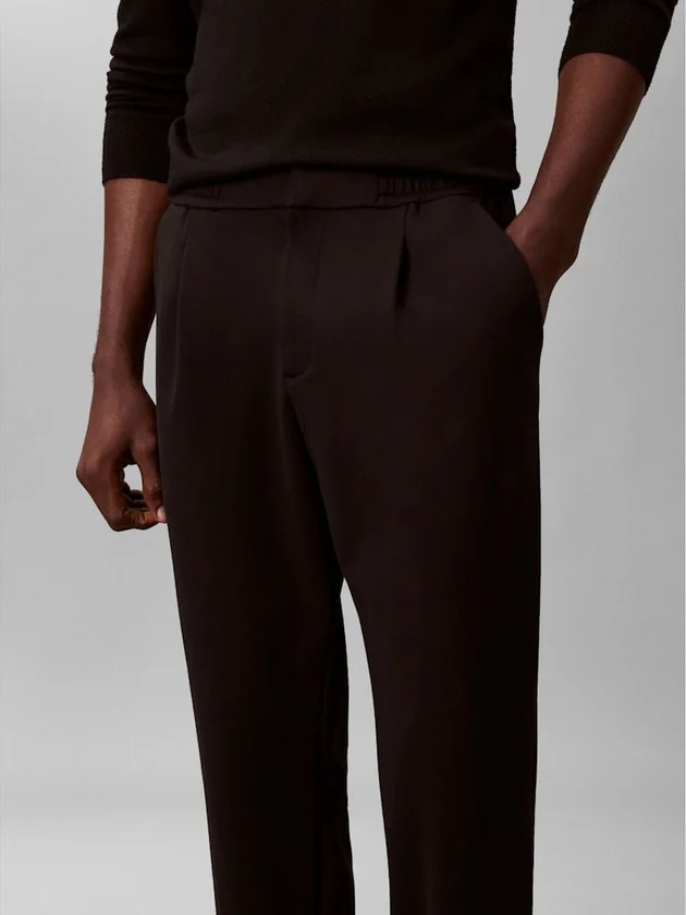 Slim Tapered Knit Pleated Pant