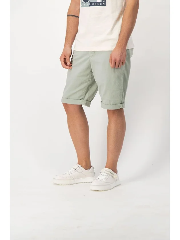 Short Chino