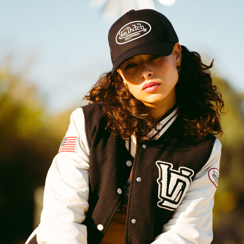 VON DUTCH – L’ESPRIT ICONIQUE DU STYLE AMÉRICAIN