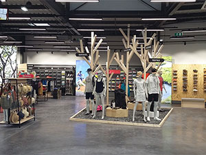 Intérieur d'un magasin Espace Montagne