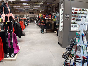 Intérieur d'un magasin Espace Montagne