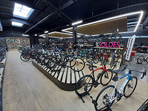 Intérieur d'un magasin Mondovélo