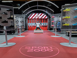 Intérieur d'un magasin Sport 2000